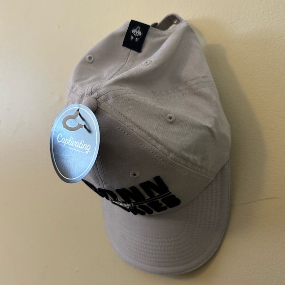 UConn Huskies hat - Picture 3 of 5